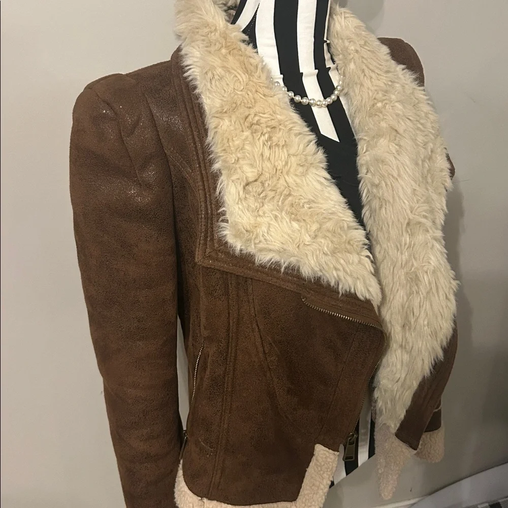 Sold 🤎Rare Y2K BEBE Brown Bomber Jacket with Cream faux shearling fur - Picture 2 of 6
